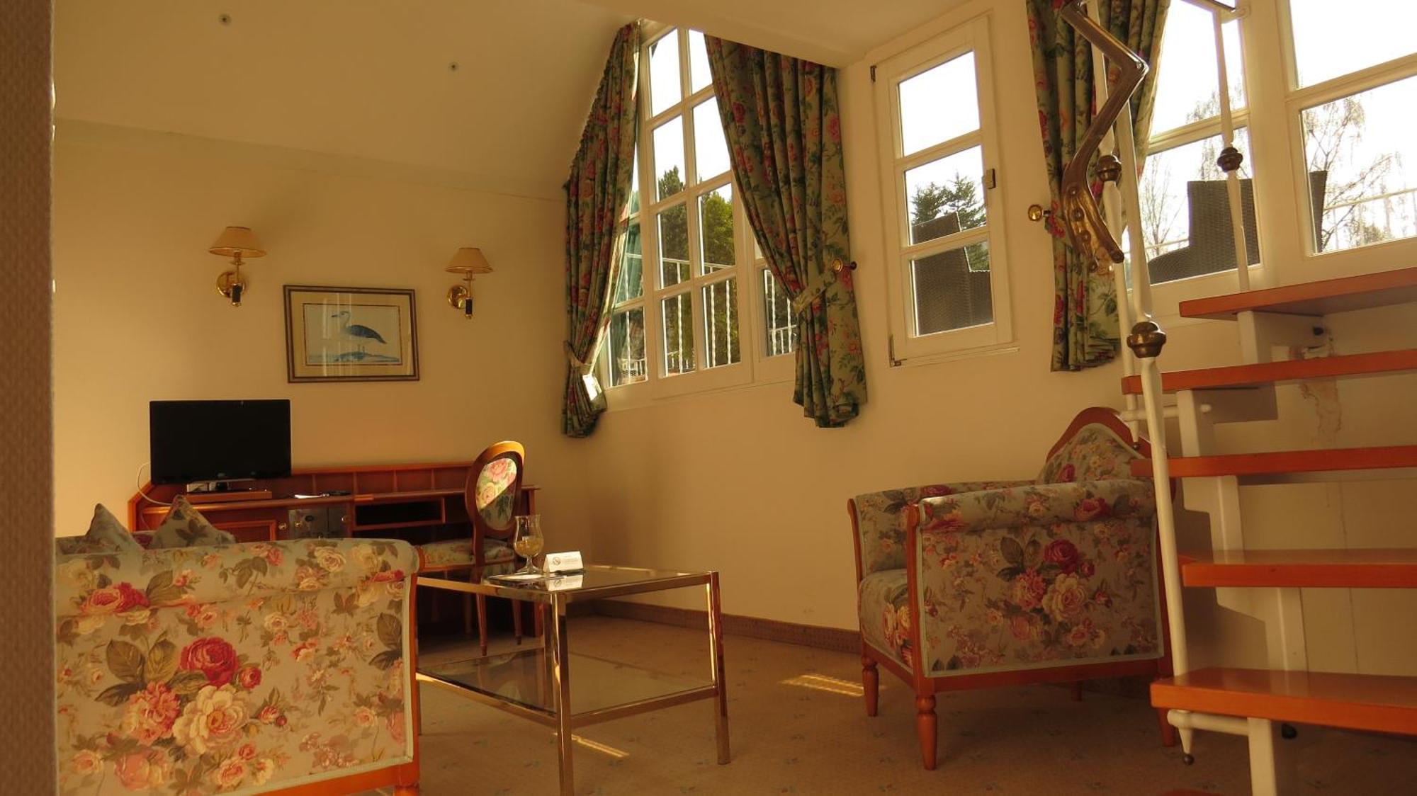Ettringen  Park Hotel Am Schloss מראה חיצוני תמונה